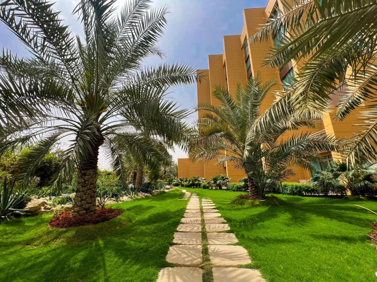 Grand Millennium Al Seef Basra Buitenkant foto