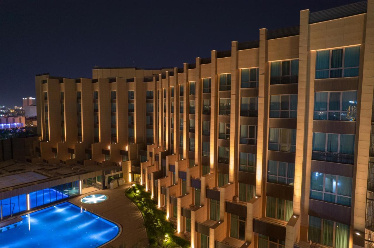Grand Millennium Al Seef Basra Buitenkant foto
