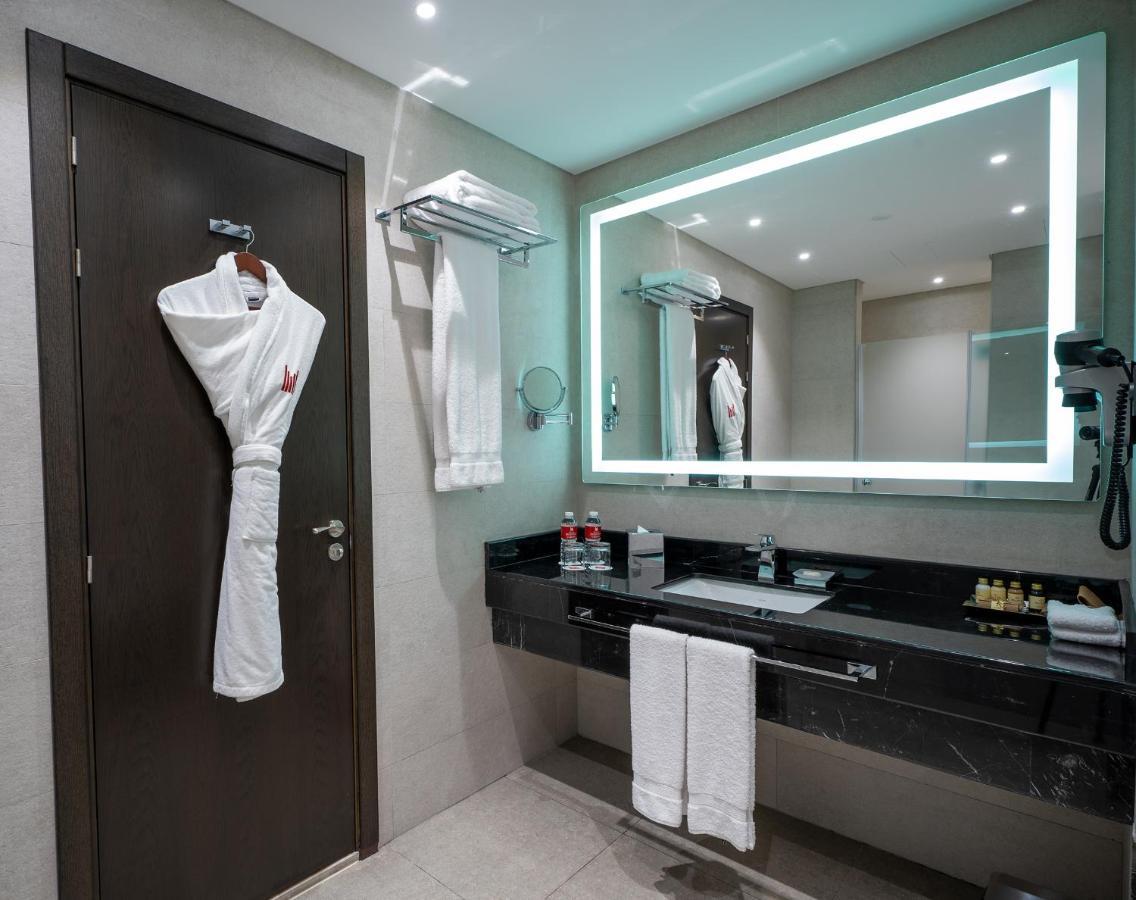 Grand Millennium Al Seef Basra Buitenkant foto